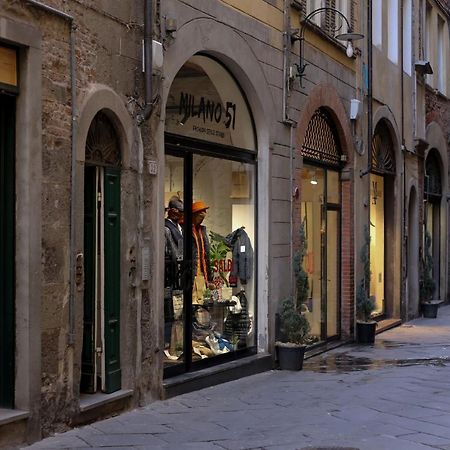 مبيت وإفطار لوكا A Palazzo Busdraghi Residenza D'Epoca المظهر الخارجي الصورة
