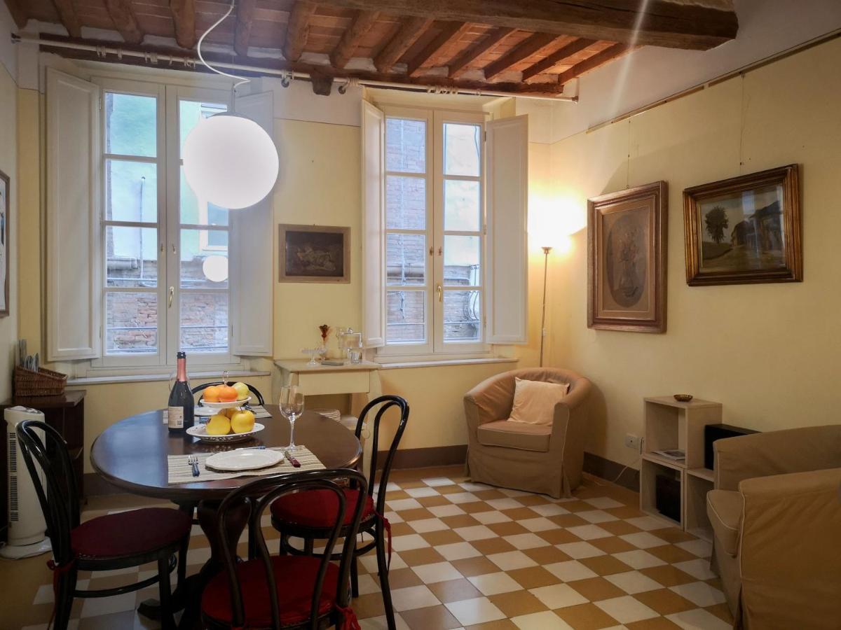 مبيت وإفطار لوكا A Palazzo Busdraghi Residenza D'Epoca المظهر الخارجي الصورة