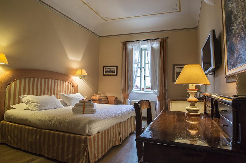 مبيت وإفطار لوكا A Palazzo Busdraghi Residenza D'Epoca المظهر الخارجي الصورة
