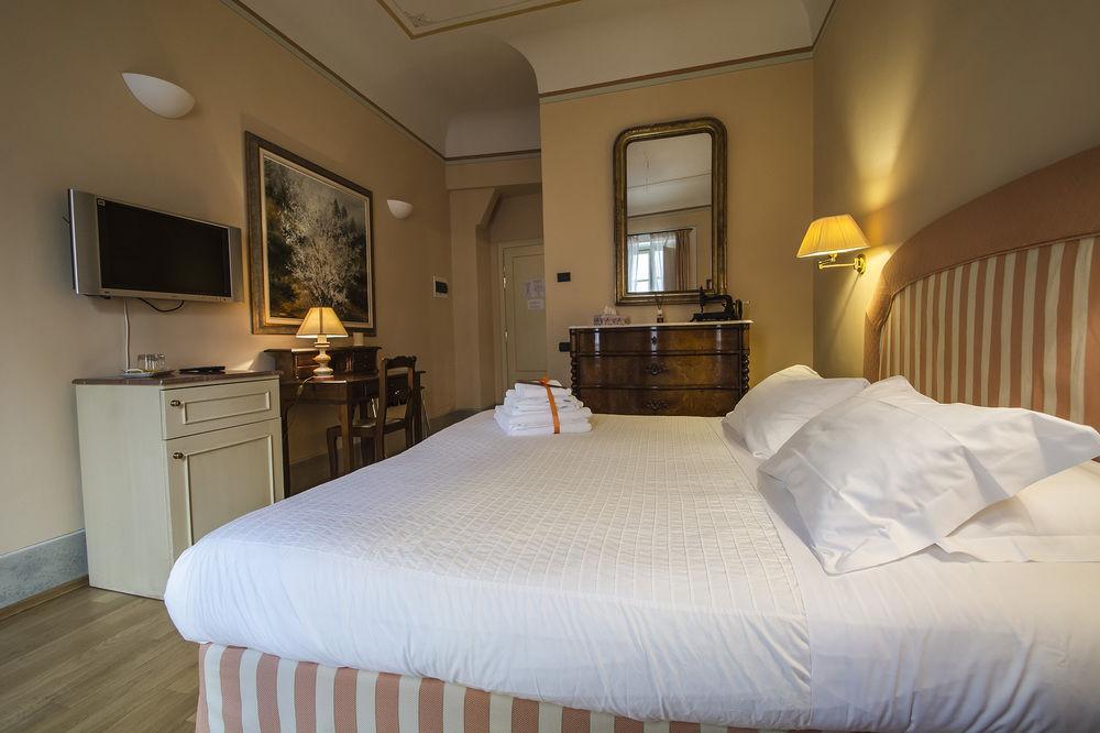 مبيت وإفطار لوكا A Palazzo Busdraghi Residenza D'Epoca المظهر الخارجي الصورة