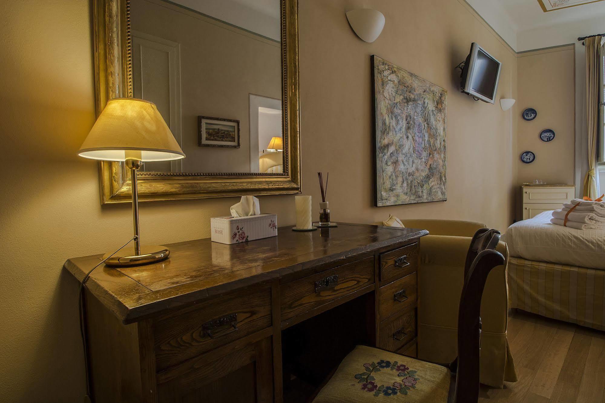 مبيت وإفطار لوكا A Palazzo Busdraghi Residenza D'Epoca المظهر الخارجي الصورة