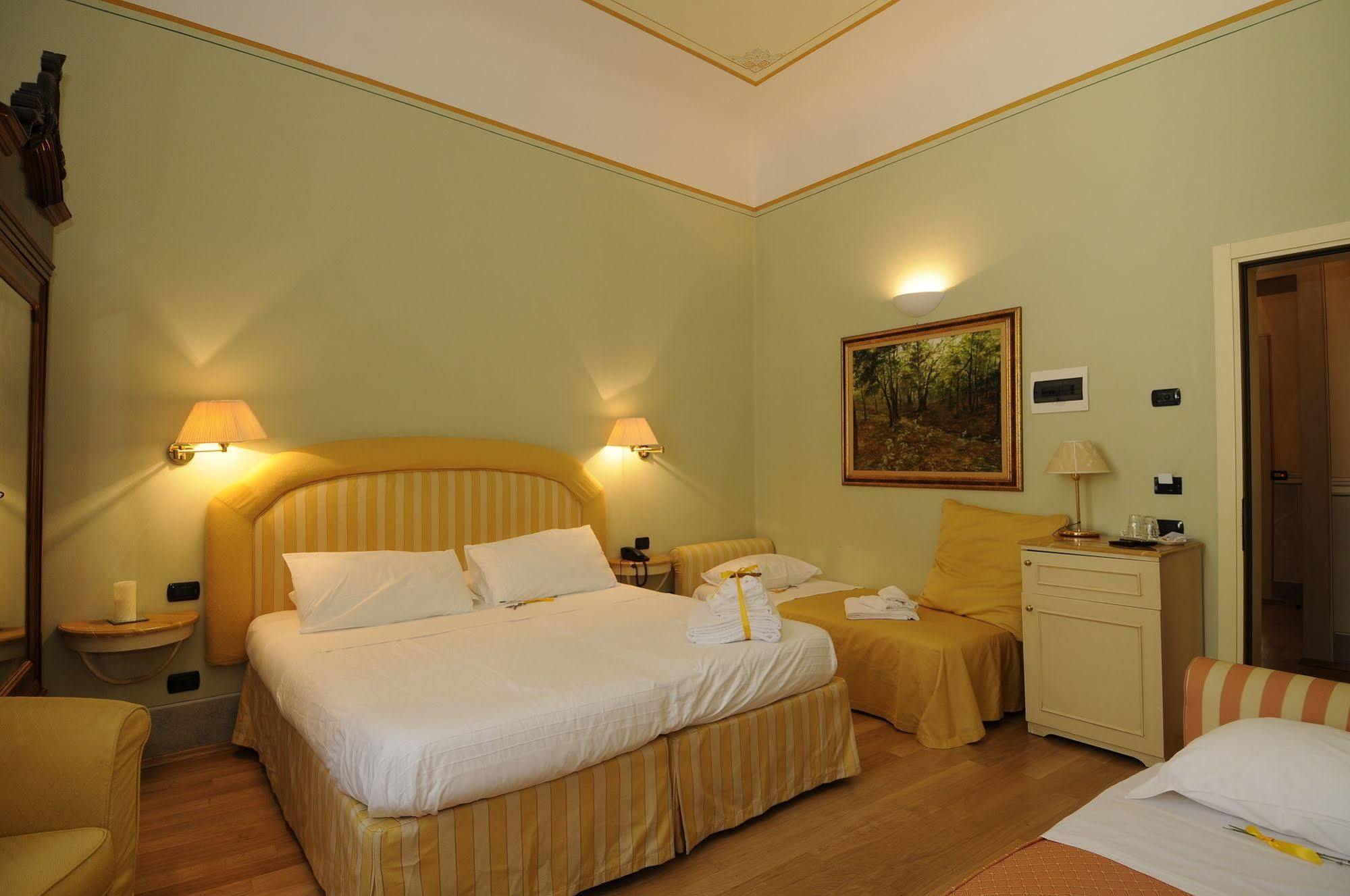 مبيت وإفطار لوكا A Palazzo Busdraghi Residenza D'Epoca المظهر الخارجي الصورة