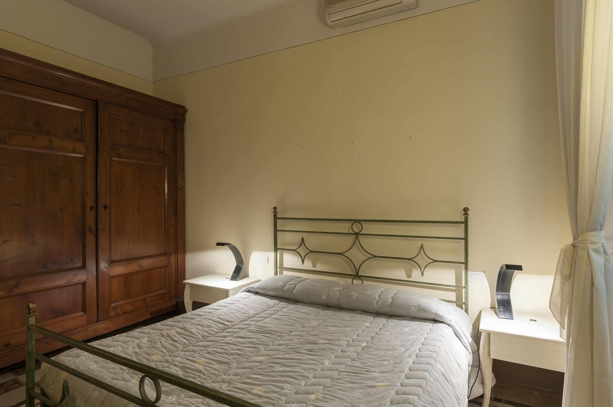 مبيت وإفطار لوكا A Palazzo Busdraghi Residenza D'Epoca المظهر الخارجي الصورة